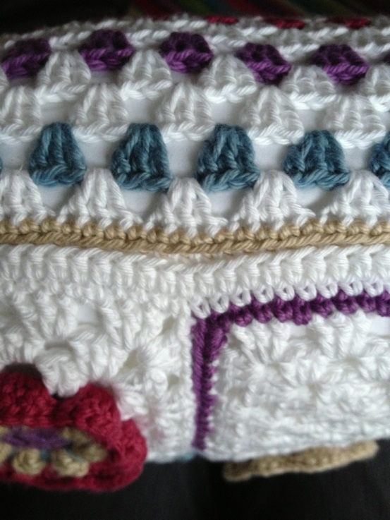 crochet cushion seam.jpg